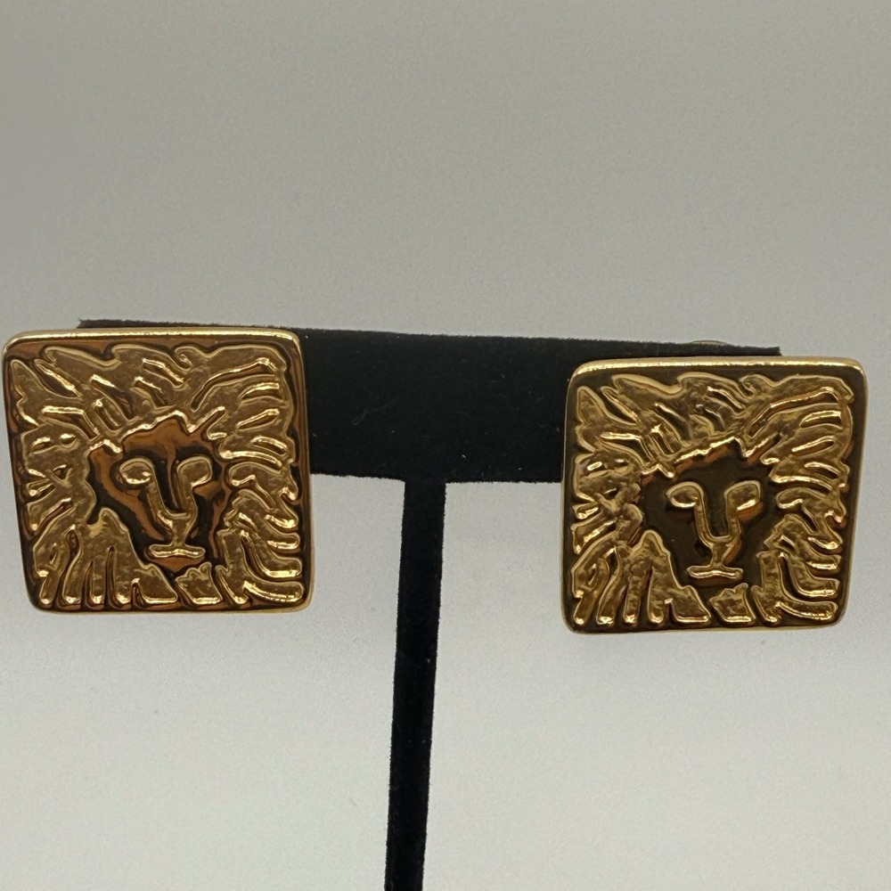Vintage Gold Tone Lion Head Square Stud Earrings Embossed Statement Jewelry